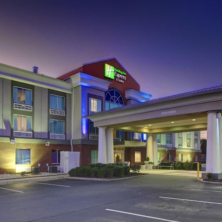 Holiday Inn Express Hotel & Suites Emporia By Ihg Exterior photo