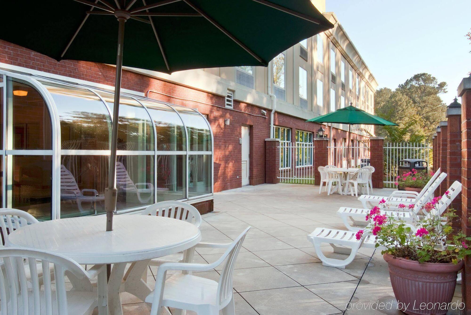 Holiday Inn Express Hotel & Suites Emporia By Ihg Exterior photo